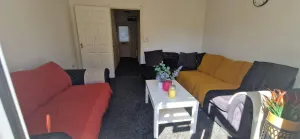 Image of Housesleeps5-garden-parking-familyfriendly