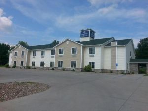 Image of Cobblestone Inn & Suites - Bloomfield