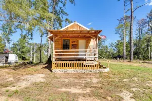 Image of Quaint Abbeville Cabin Studio w/ Gas Grill!