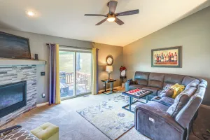 Image of 2 Mi to Offutt Air Force Base: Bellevue Getaway