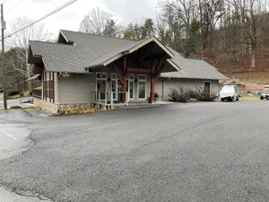 Image of Carr's Northside Hotel and Cottages