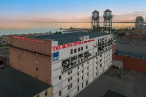 Image of The Suites Hotel at Waterfront Plaza