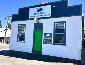 Image of 54 on Bank