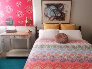 Image of Stylish Comfortable Central Artists Home