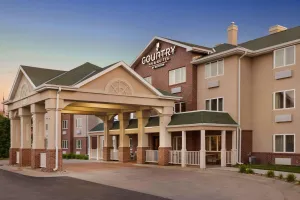 Image of Country Inn & Suites by Radisson, Lincoln North Hotel and Conference Center, NE