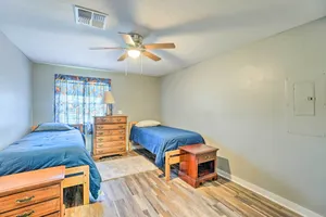 Image of Centrally Located Lawton Home Dogs Welcome!