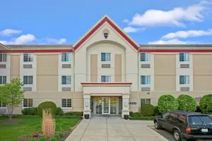 Image of MainStay Suites Northbrook Wheeling