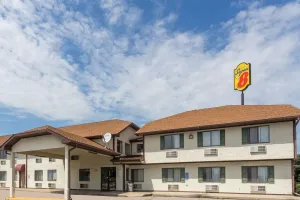 Image of Super 8 by Wyndham Morris