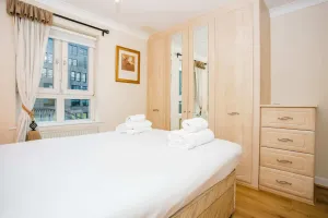 Image of 1 Bedroom Apartment on The Riverbank Near St Paul's