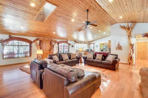 Image of Stunning Pinetop-lakeside Cabin: Ski, Golf, Hike!