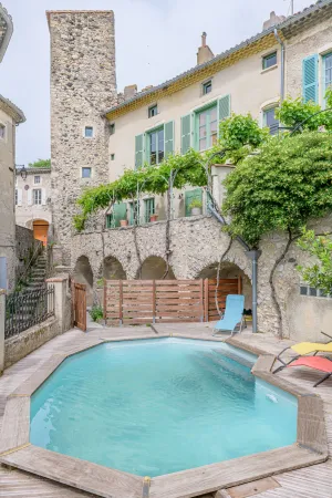 Image of La Tour Des Remparts