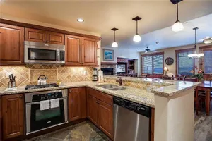 Image of 5111 Emerald Lodge, Trappeur's Crossing Apartment 2