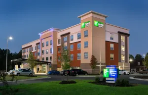 Image of Holiday Inn Express & Suites - Fayetteville South by IHG