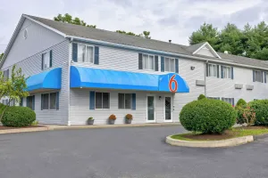 Image of Motel 6 Bethel, CT - Danbury