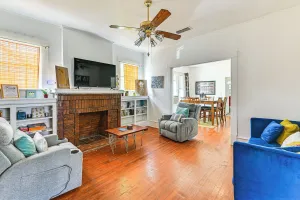 Image of Home w/ Yard - Close to Hospitals, Dtwn Shreveport
