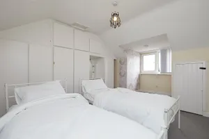 Image of Comfortable 4-Bed House in Hucknall Nottingham