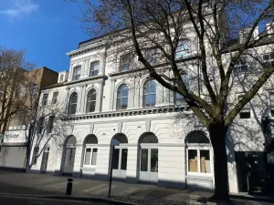 Image of Hull Spacious Guest House-3