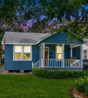 Image of Blissful Blue Bungalow in Baton Rouge