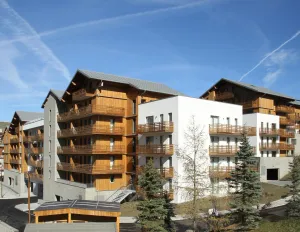 Image of Apartment in L'eclose With Mountain Views
