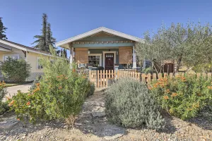 Image of Charming Craftsman Bungalow with Garden and Hot Tub!