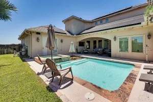 Image of 1 Mi to Utrgv Stadium: Roomy Retreat w/ Pool, Yard