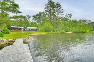 Image of Lakefront Escape with Deck and Kayaks in Lovell!