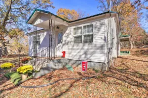 Image of Remodeled Harrison Retreat Less Than 6 Mi to Town!