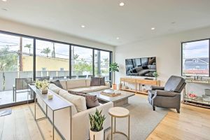 Image of Chic Coronado Retreat with Patio and 4 Cruiser Bikes!