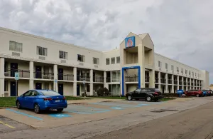 Image of Motel 6-Buffalo, NY - Airport - Williamsville
