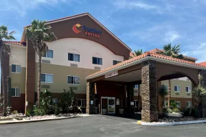 Image of Comfort Suites Peoria Sports Complex