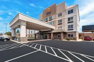 Image of Comfort Inn & Suites