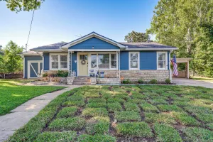 Image of 1 Mi to Dtwn Family-Friendly Brenham Bungalow!