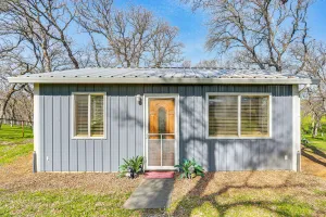 Image of Peaceful Ranch Getaway w/ Deck in Red Bluff!