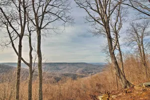 Image of Cozy Cumberland Mountain Cabin with Stunning Views!