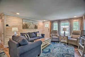 Image of Walk to Beach Home with Grill in South Yarmouth