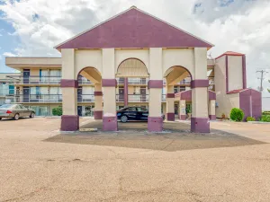 Image of OYO Hotel Jackson North I-55