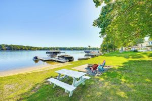 Image of Lakefront Family Home w\/ Kayaks in Three Rivers