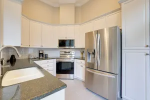 Image of Townhome w/ Patio < 5 Mi to UF Campus!