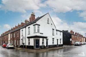 Image of Newark Apartments: Ideal for Contractors with Parking
