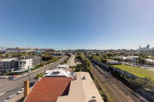 Image of Oaks Brisbane Woolloongabba Suites