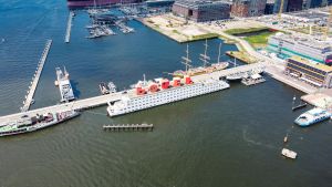 Image of Botel