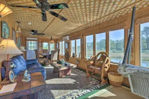 Image of Quaint Chincoteague Island Hideaway with 2 Porches!