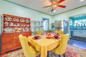 Image of 18 Mi to Skiing: Colorful Home in Springfield!
