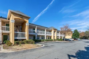 Image of HomeTowne Studios by Red Roof Atlanta NE - Peachtree Corners