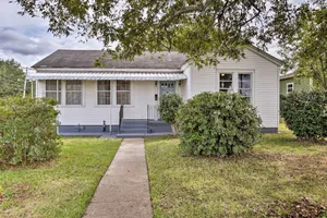 Image of Charming Cottage with Mississippi River Views!