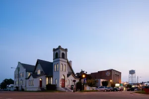Image of Magnolia Manor and Chapel