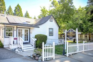 Image of Sierra Mountain Inn