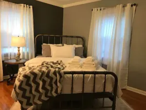 Image of Country-Chic Cottage