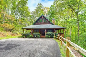 Image of Dahlonega Cabin with Hot Tub, 4 Mi to Downtown!