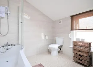 Image of Brightwater 2nd floor Apartment for up to 6 guests near North Bay beach